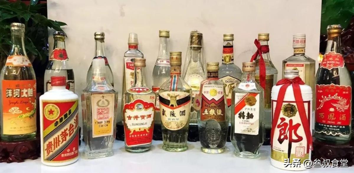 实体店卖白酒怎么赚钱,白酒店卖白酒的利润大概多少