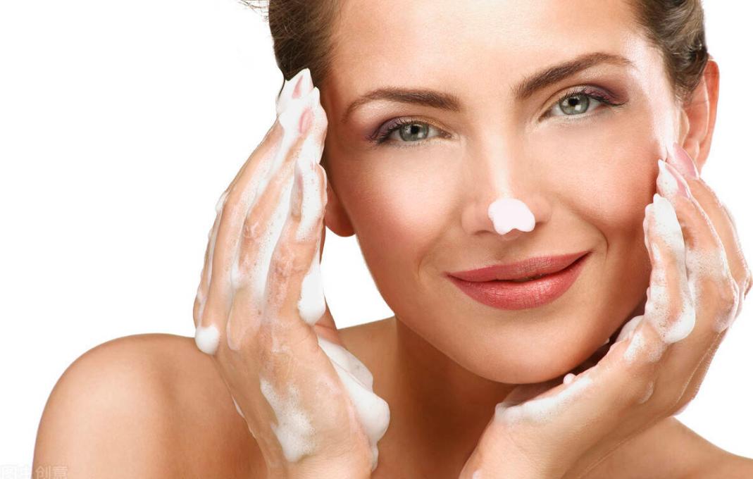 女子腹部痒，医生用镊子夹出16只阴虱！原来阴虱有4个传播途径