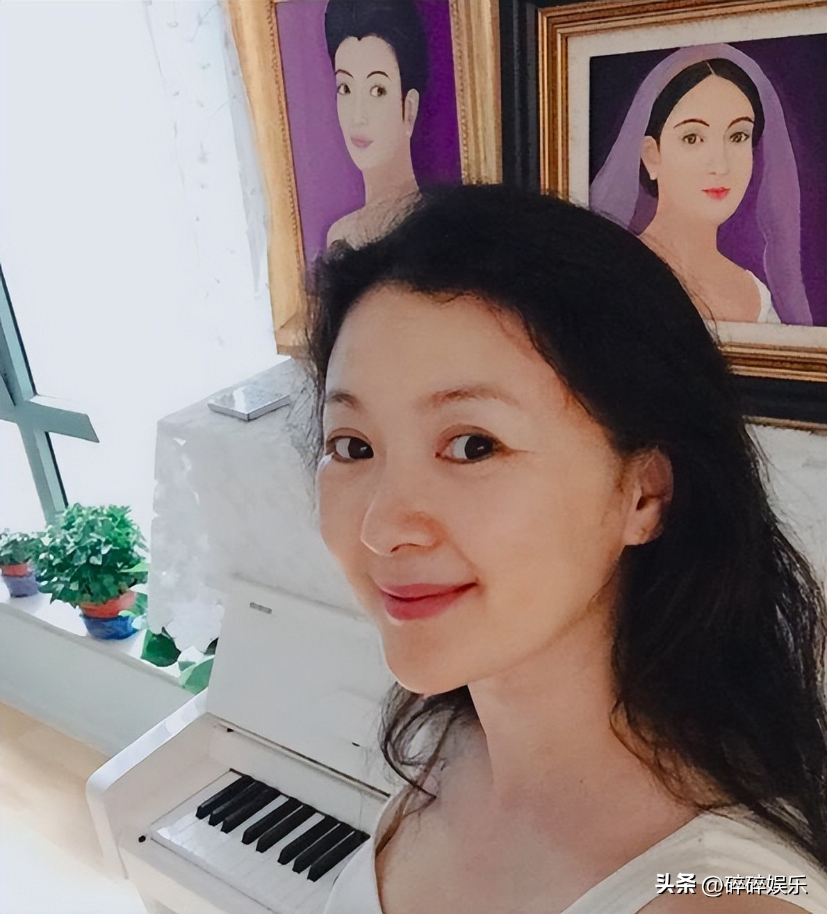 34年后，《十六岁的花季》两美境况迥异：白雪嫁豪门，陈非儿未婚