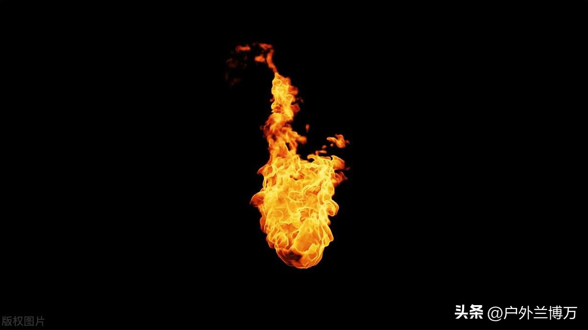 夜钓遇“怪事”，回过神来裤子湿了，从此不再独自夜钓