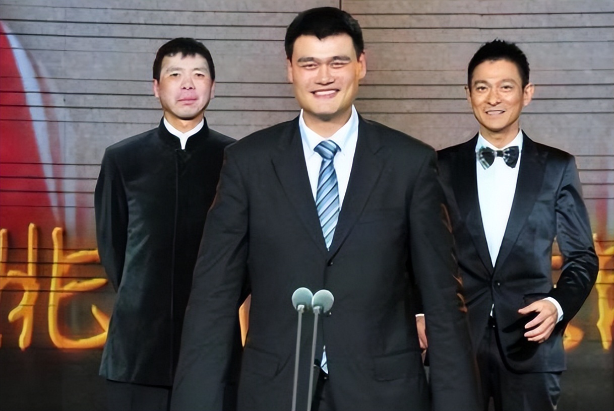 姚明退役去火箭,姚明退役火箭队薪水