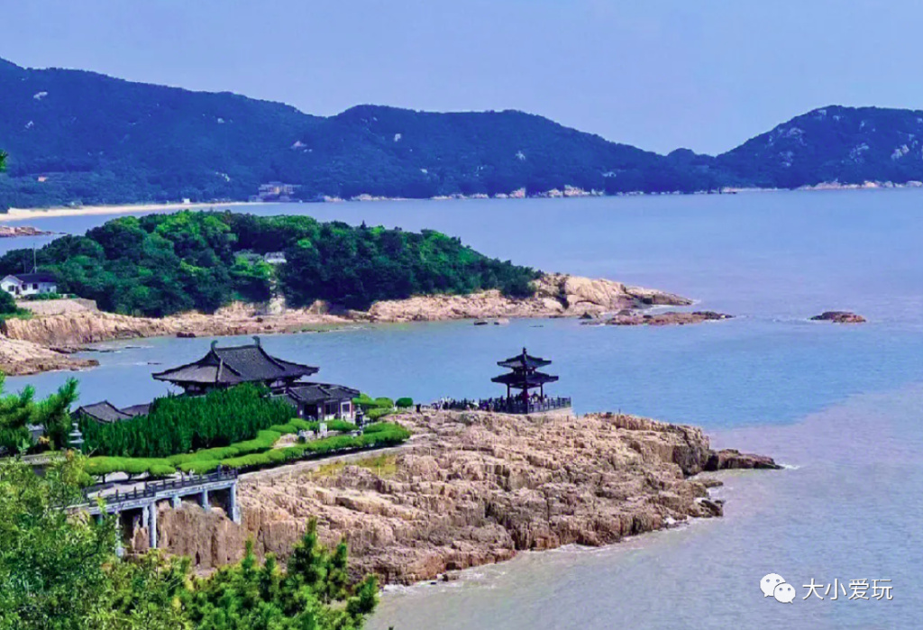 这座颜值逆天的“千岛之城”坐拥金沙白浪，还有机会偶遇荧光海哦