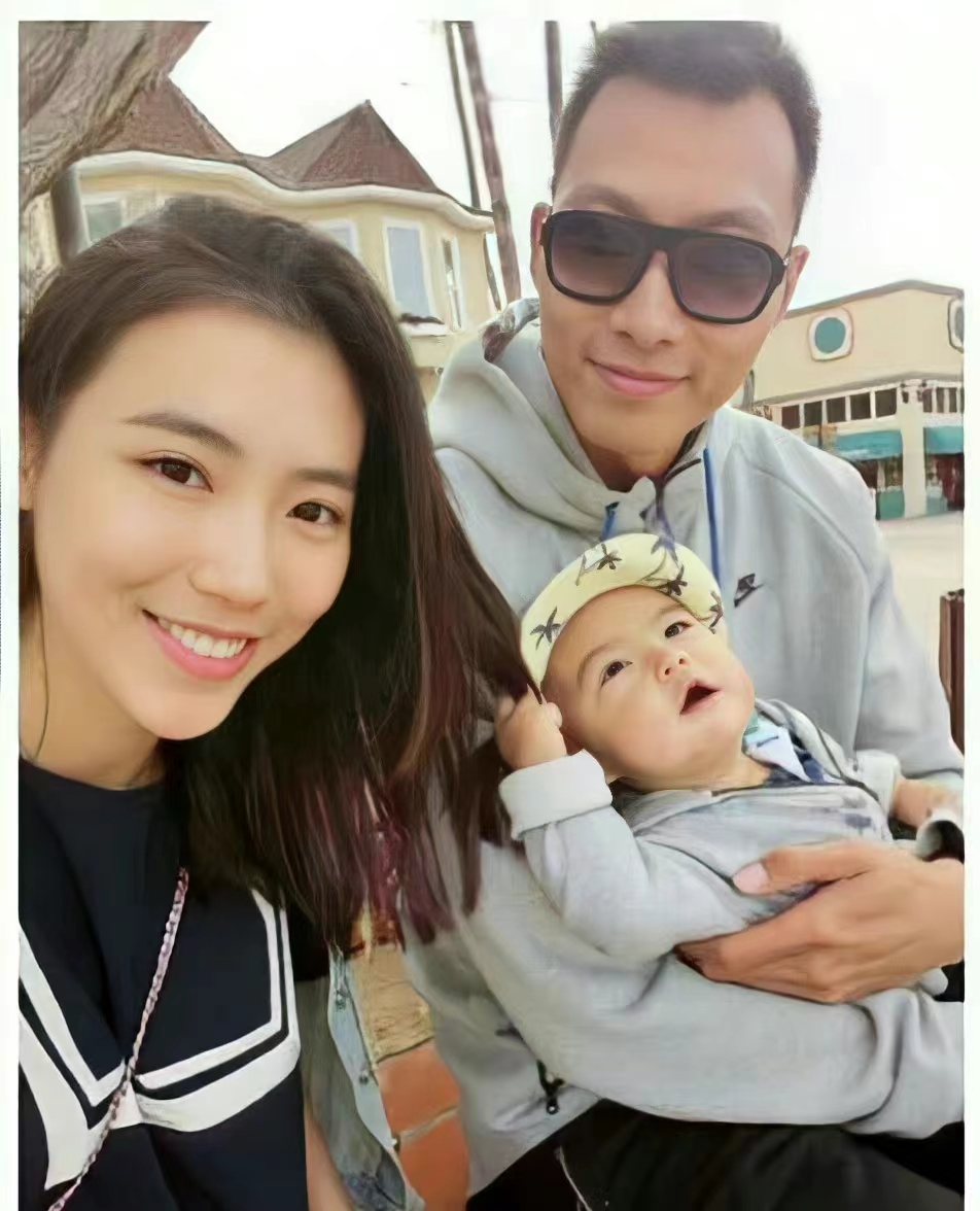 易建联前女友陈露,易建联的前女友是刘亦菲吗