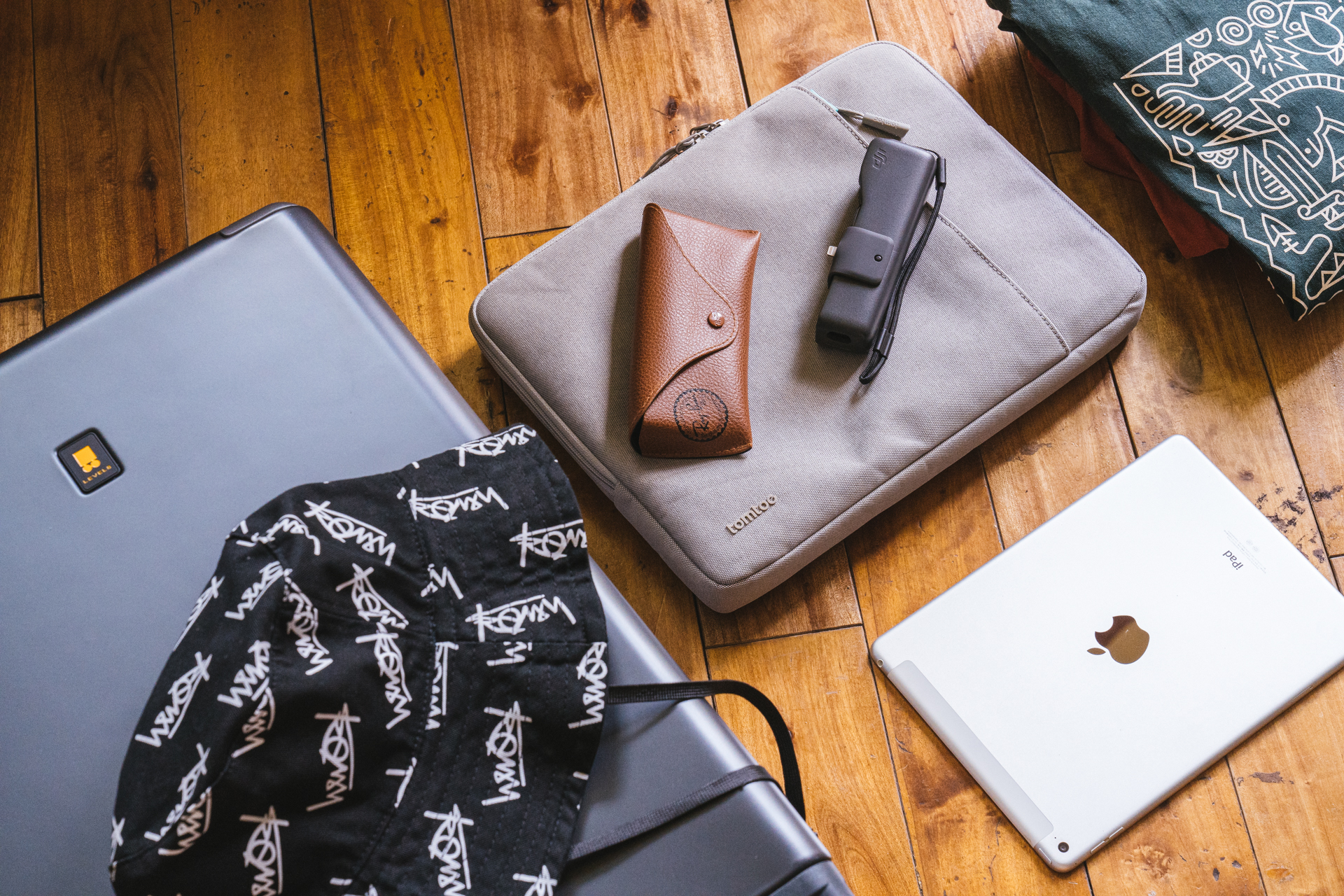 国庆出游带些什么东西,国庆出游必带什么东西