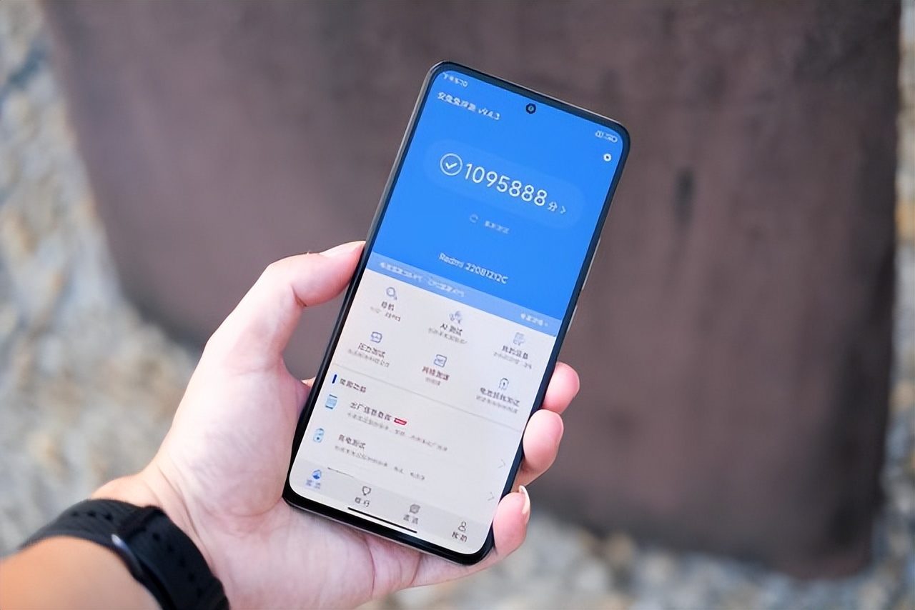 用了一年的红米k50至尊感受,3000出头的红米k50至尊版能打吗