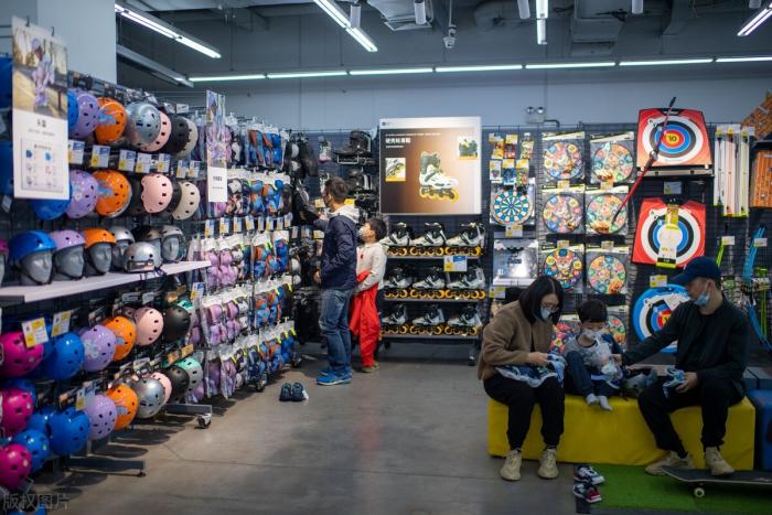 狂赚73亿！“直男天堂”迪卡侬，靠拿捏中国女人翻身