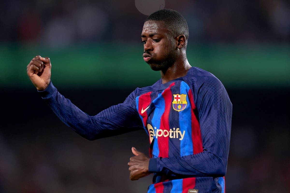 战术板进攻战术板,莱万对梅西有多强