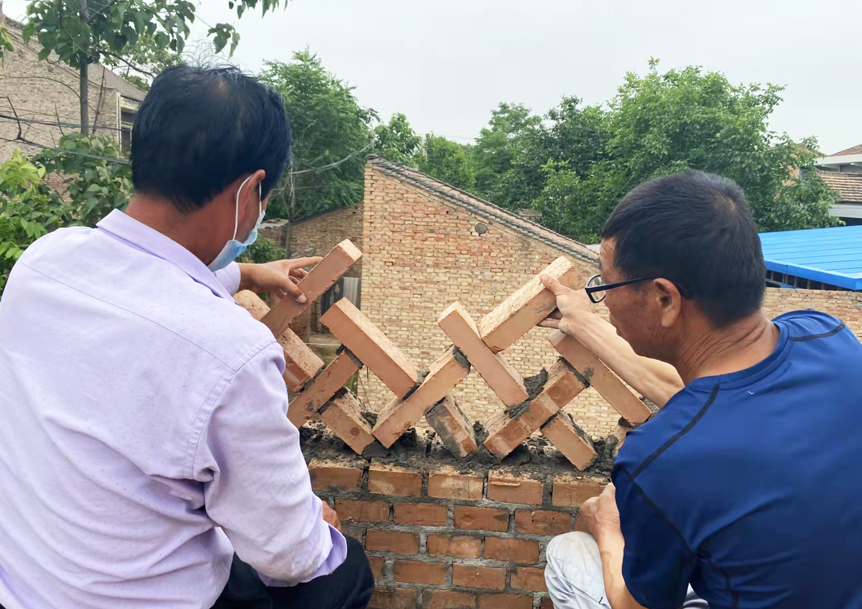 陕西一高校老师,西安一高校老师带学生创业