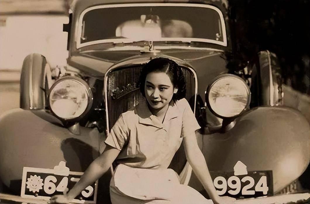 罕见照片，世界上胸最大的女人，女人舌头10.16厘米，你见过吗2