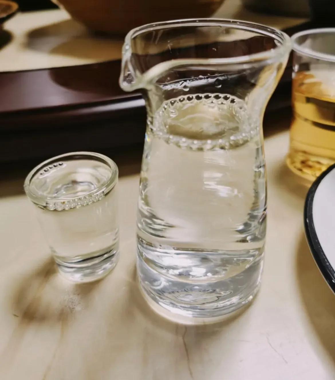 浙江人酒桌喝酒厉害么,跟长辈喝酒的一些规矩