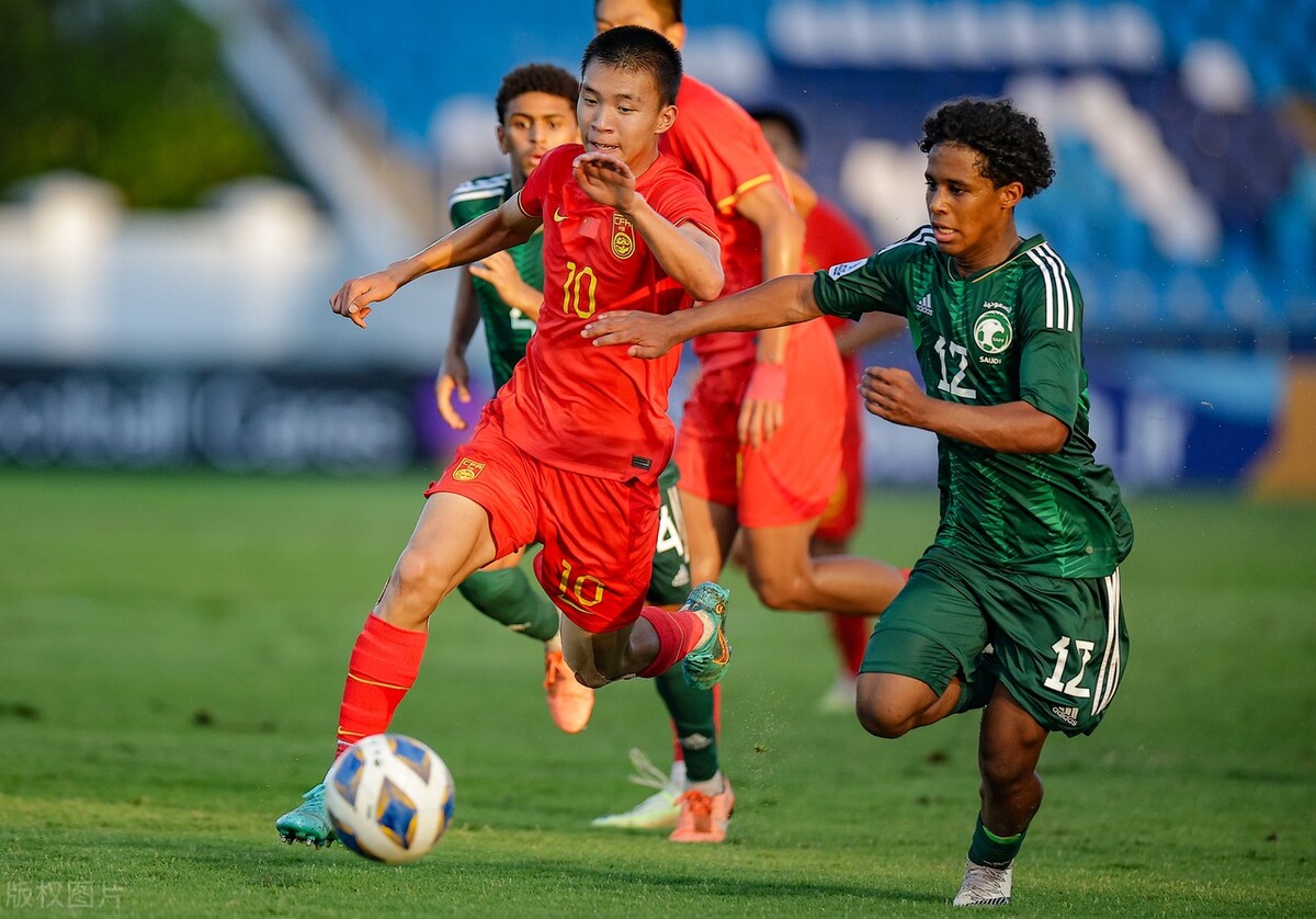 中国男足0比8惨败巴西,中国男足近期比赛回顾