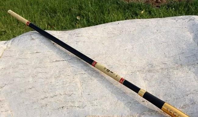 细短鱼竿推荐,鱼竿推荐细硬峰