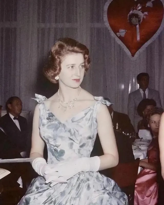 菲利普亲王和女儿安妮,菲利普亲王出轨事件