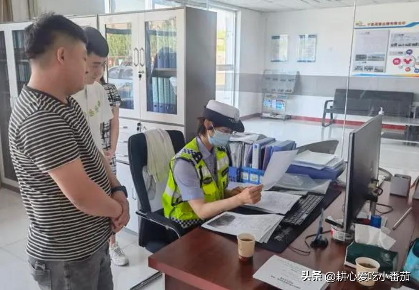 电动车被交警扣后怎么处理,遇到电动车被撞怎么处理