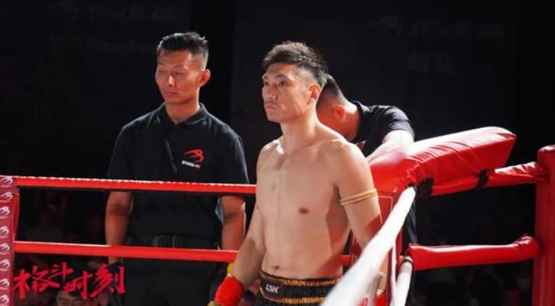 付高峰回应黑人拳手挑衅：你小子挺狂，不过我喜欢，擂台见