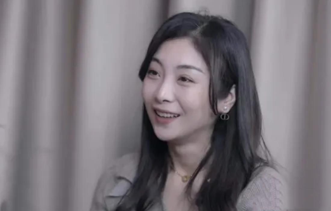 山东未婚妈妈生下三胞胎,山东女子未婚生下三个混血宝宝