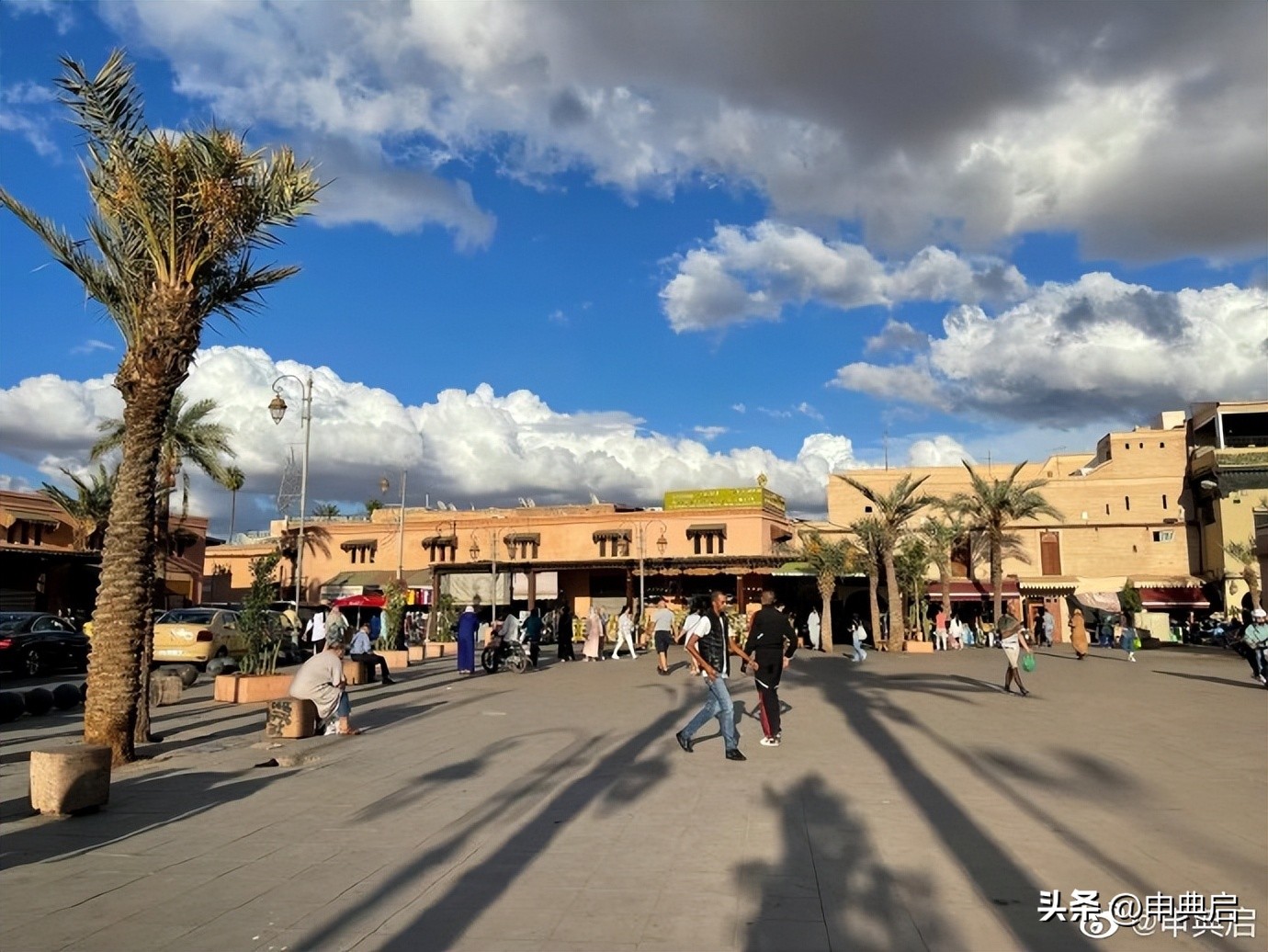 连英语都不会的广东女孩,在摩洛哥抄底买房开青旅的经历