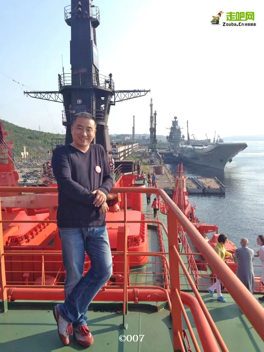 他16岁白手起家,立下十一个“亿”的目标,50岁已走过世界120国