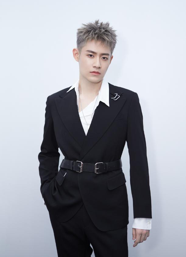 彭楚粤被骗喝油漆是真的吗,彭楚粤肖战现状