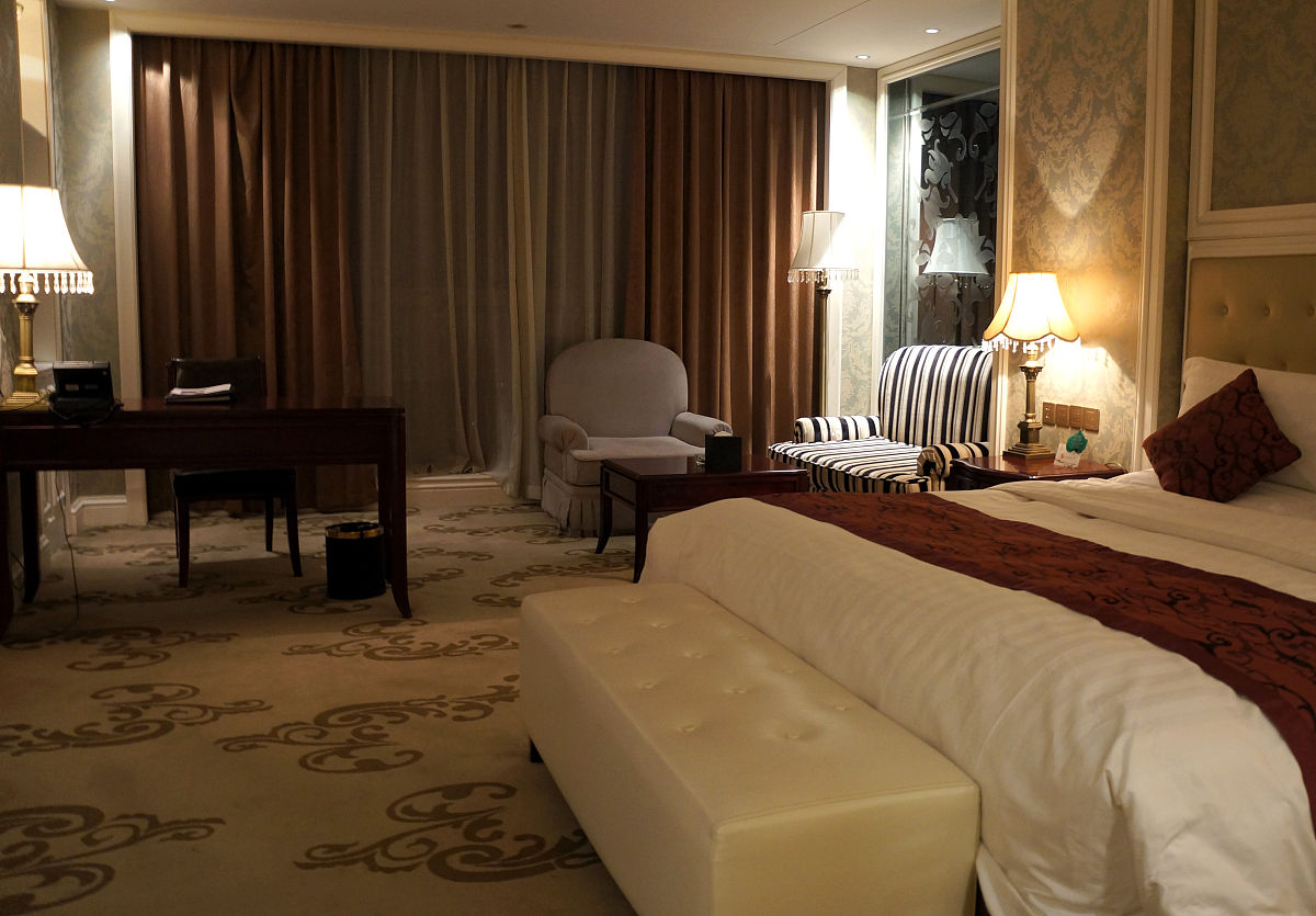 赚钱太少养不起家,赚钱还不上贷款