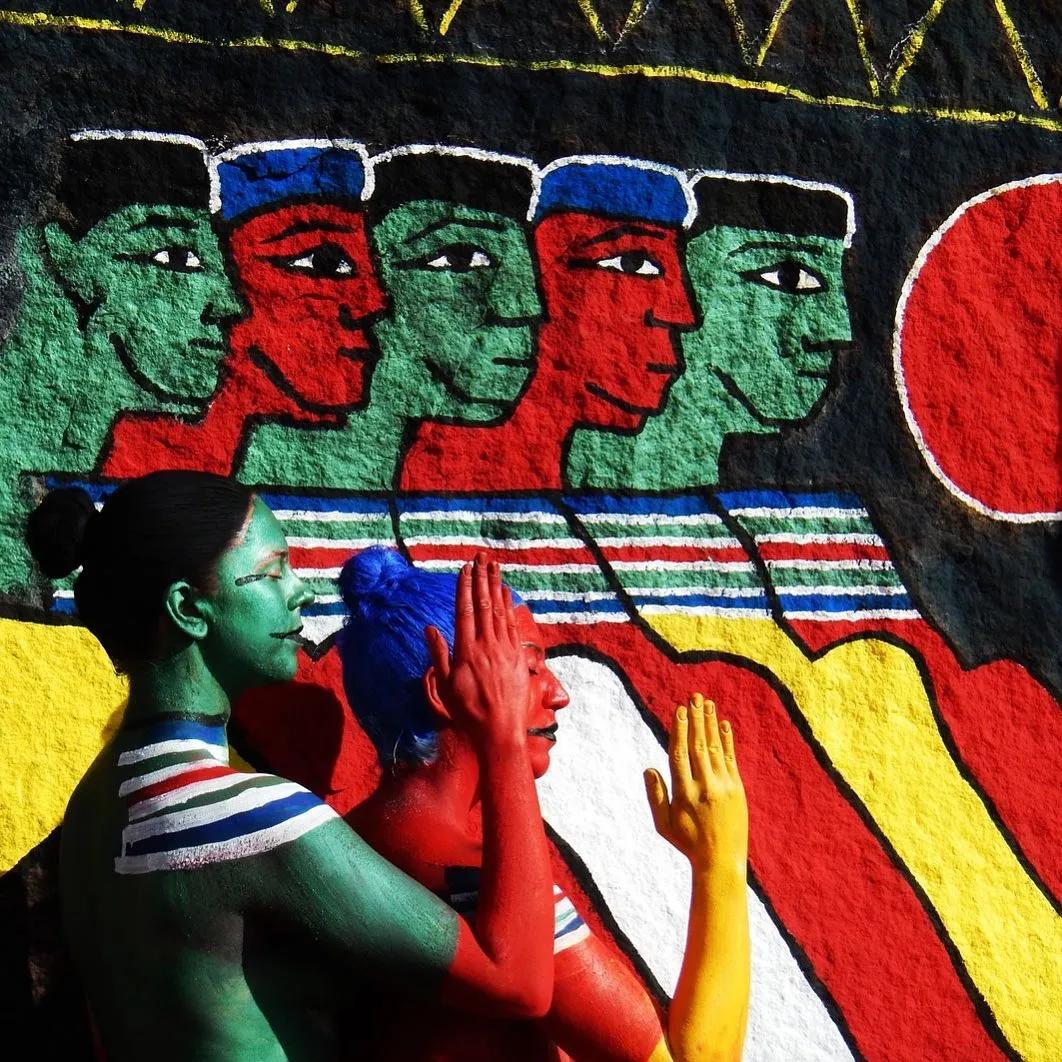 “垃圾创作”狂卖500万，网友忍不住群嘲：污染环境，这也叫艺术