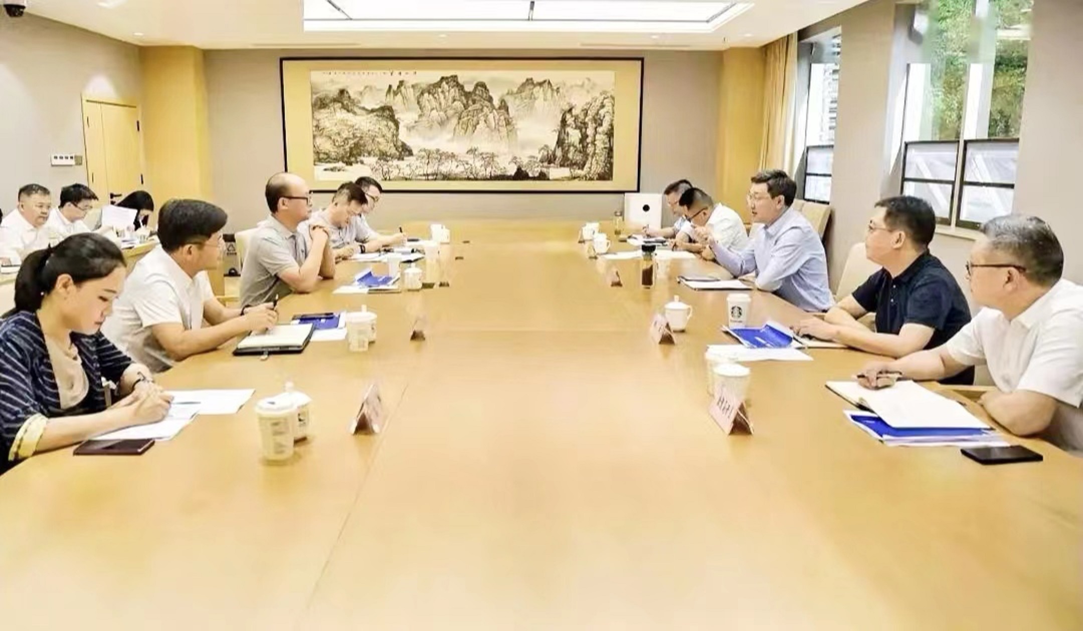 河北秦皇岛75后：创办“网贷”巨头，已为3千万农民放贷4700多亿