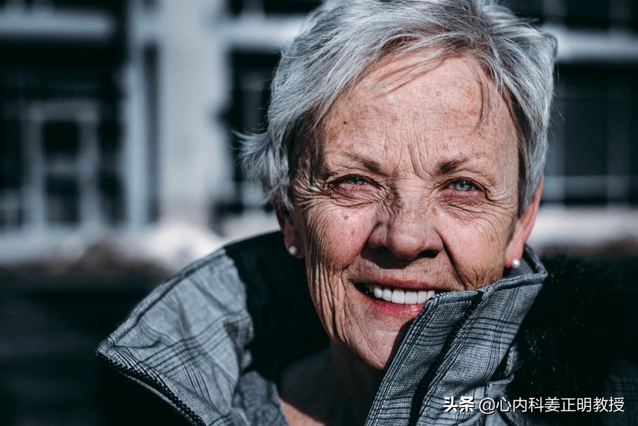 老年斑是只有老年人才会有的吗,老年人长老年斑对身体有影响吗