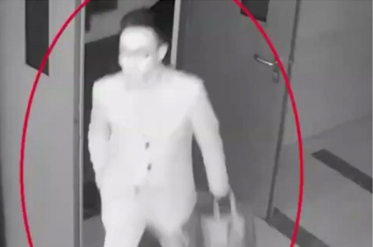 初中生盗走公款1900万,初中生盗走公款后续