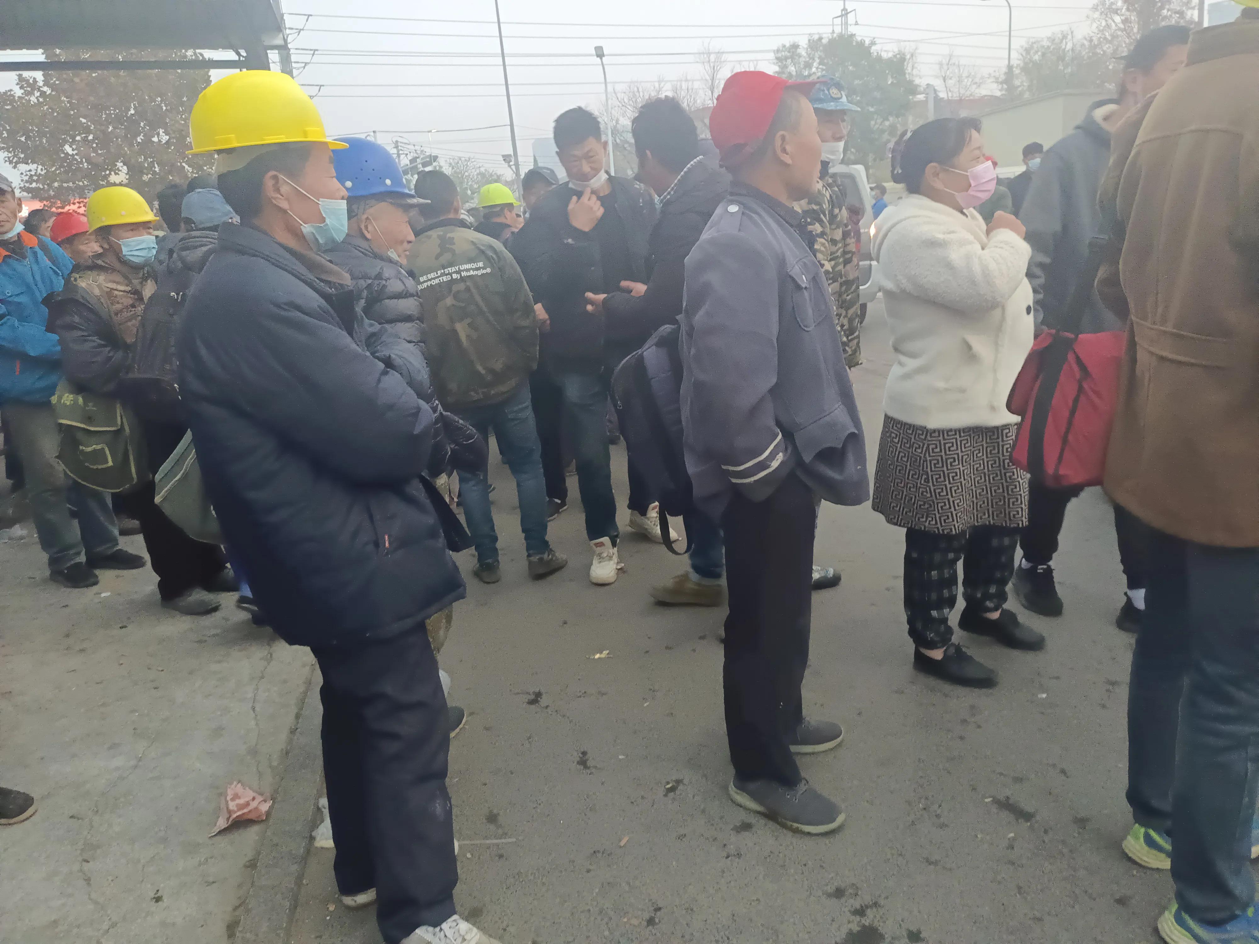 快递搬运工装卸工是骗人的么,快递装卸工白天和夜班哪个轻松