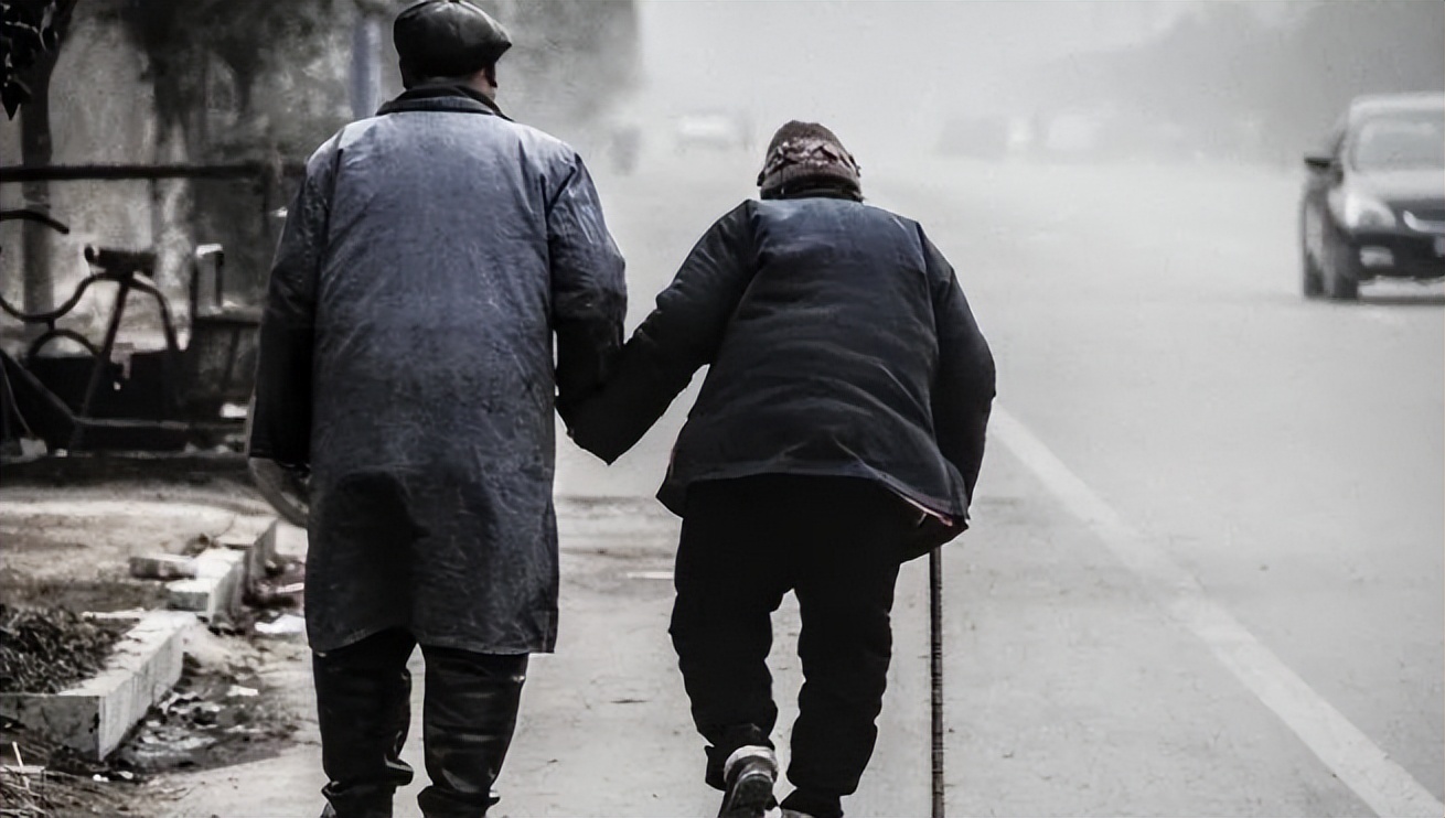 上门服务老人月入2万,上门服务类职业