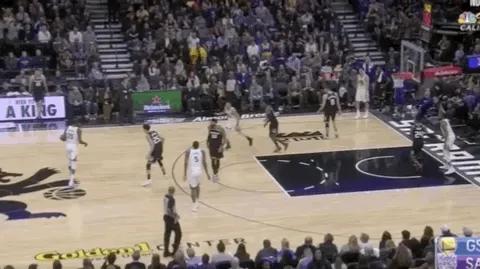 用一生来对抗傲慢与偏见，万字长文记录库里的乔丹精神