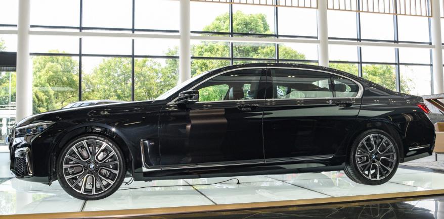 全新宝马7系官方讲解图,宝马7系斯坦威二手车为什么便宜