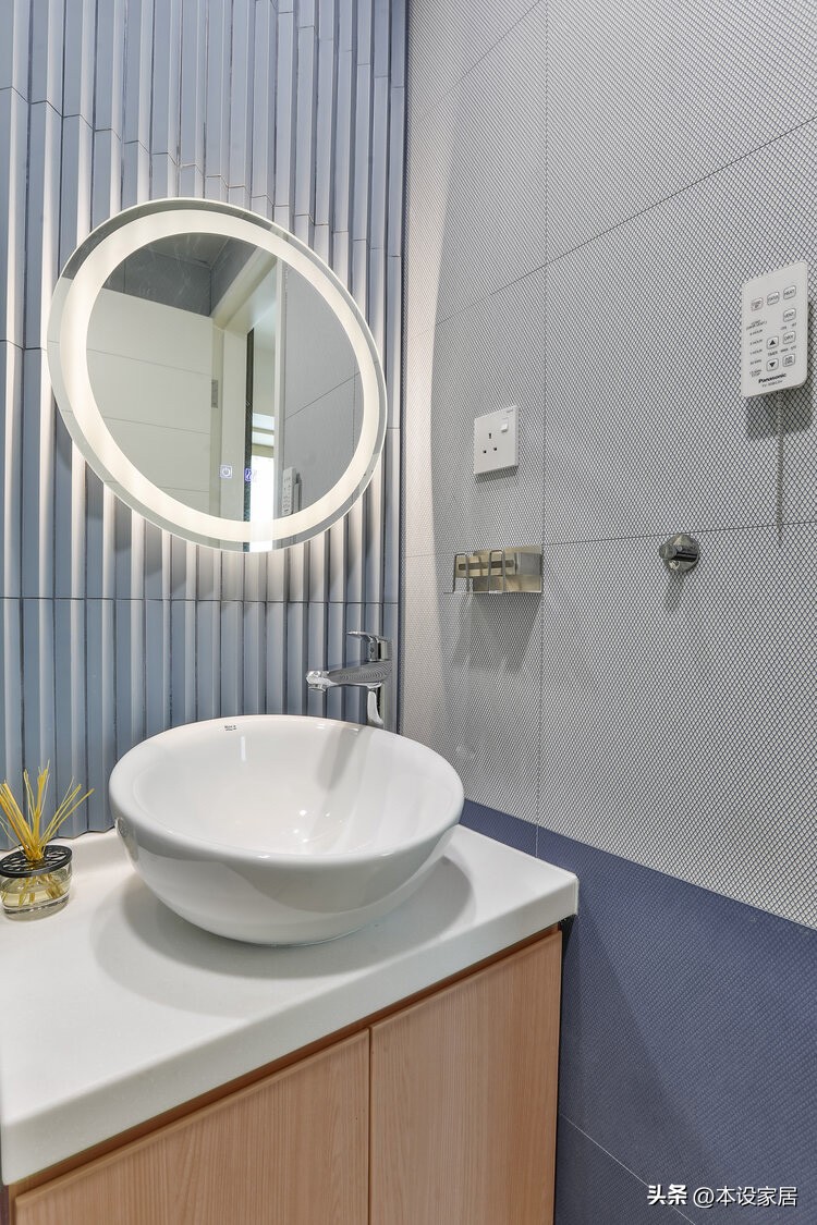 情侣在香港花800万买36平豪宅,28岁香港夫妻买下35m2蜗居