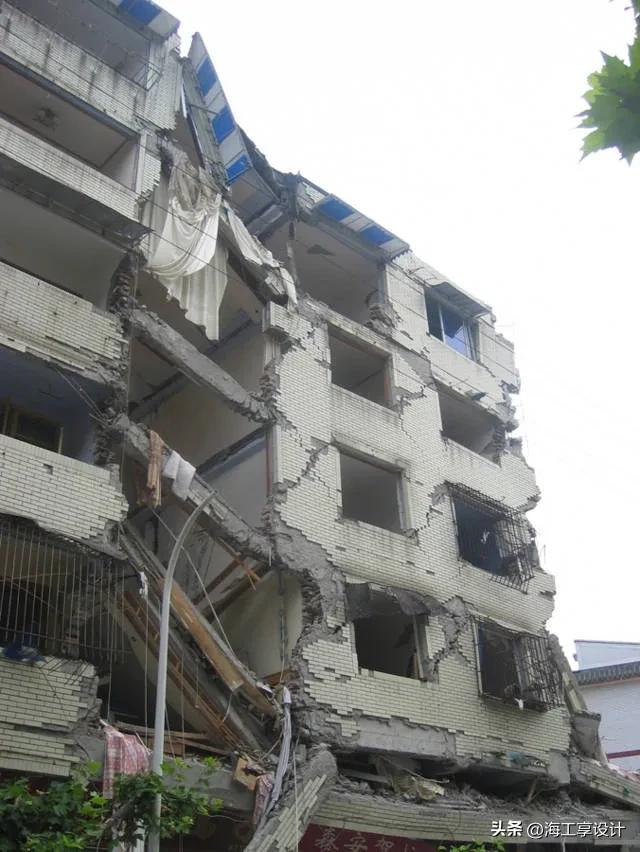 农村自建房三层不打地基,农村自建房三层上面不盖瓦可以吗