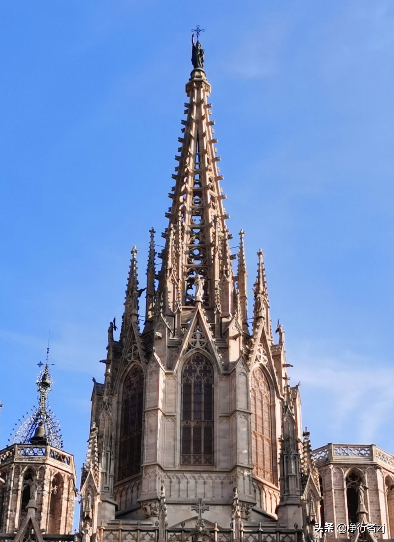 冬日暖阳拔“牙”记（34）巴塞罗那：高迪打造的欧洲之花（上）