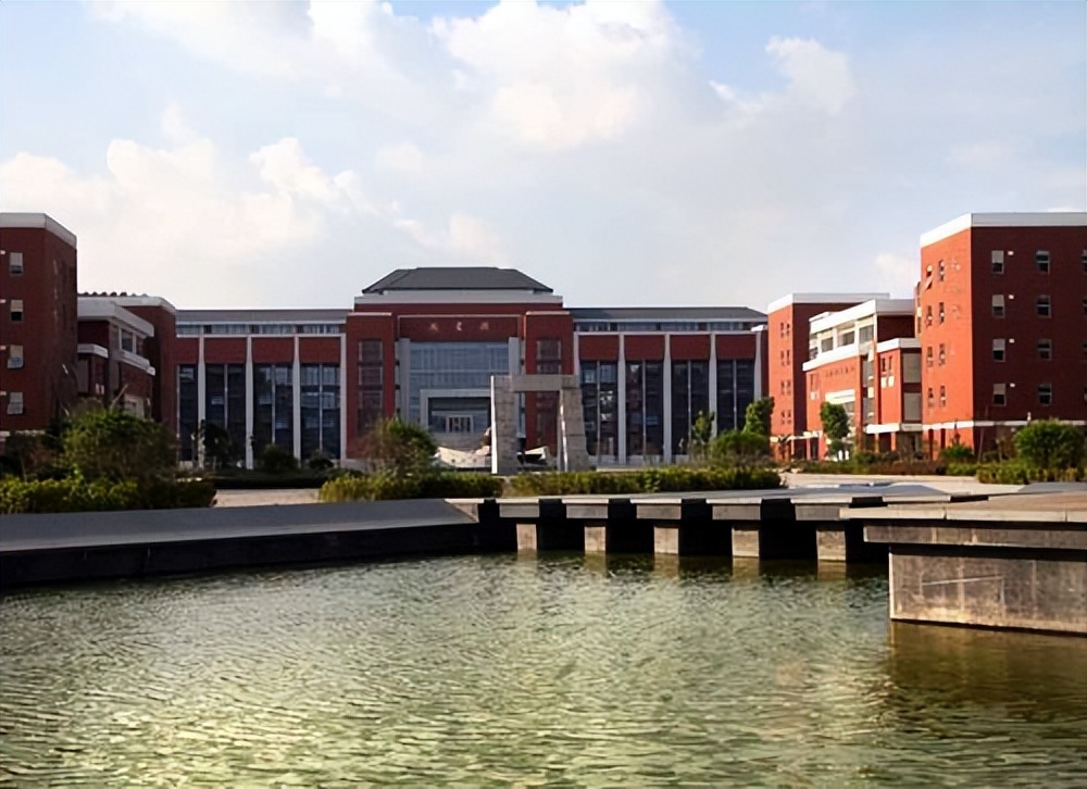 单招铁路哪个专业最好工资大,专科进铁路的哪几个专业好就业