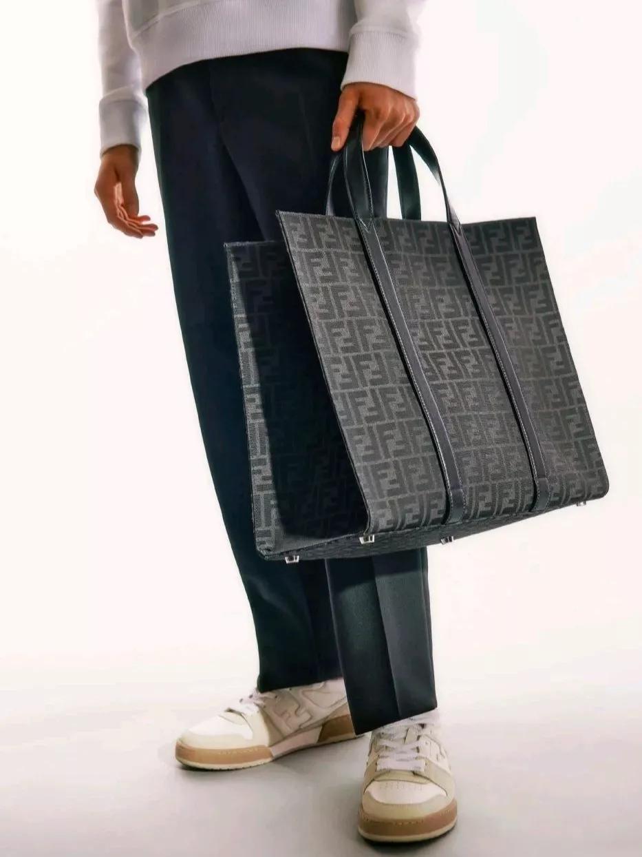 芬迪fendifirst磨砂,FENDI芬迪限量版