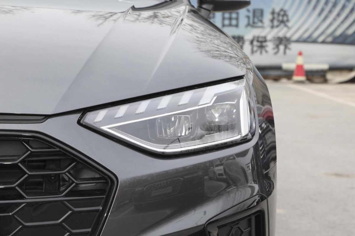 奥迪a4l2010款3.2fsiquattro,18款最低配奥迪a4l评测