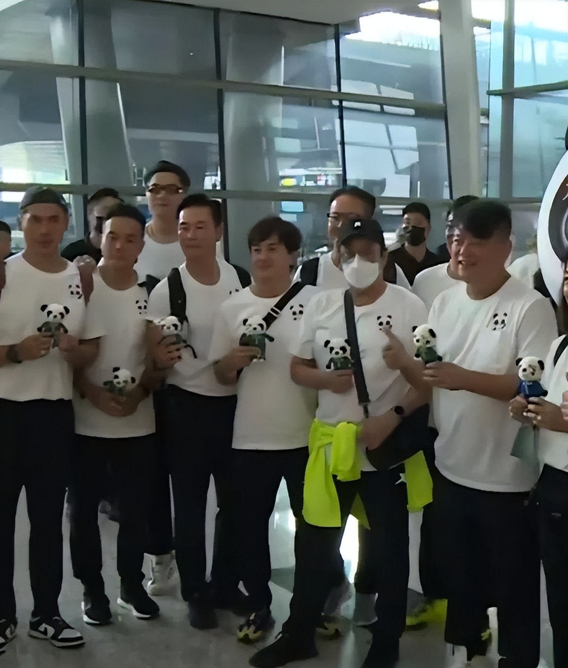 黄日华陈百祥进球,黄日华香港足球队