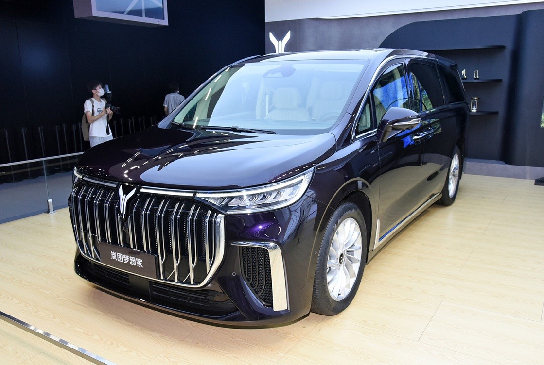 法国率先向中国汽车打响了第一枪！马克龙：我们并不是保护主义者