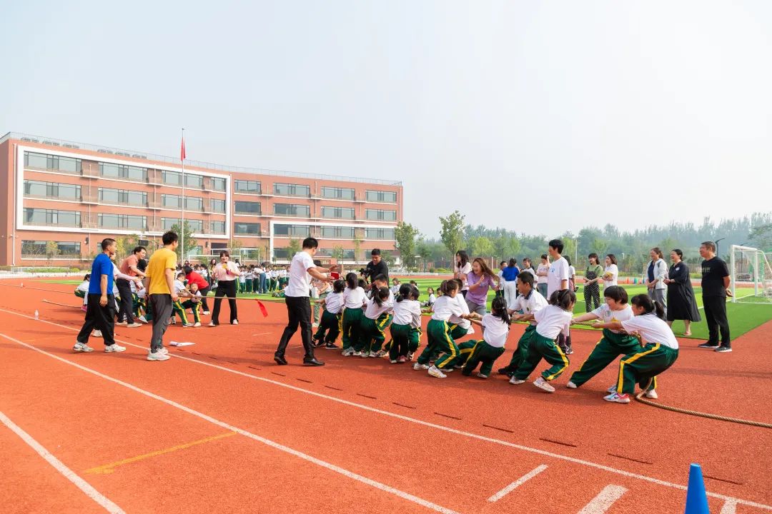 房山育新学校,喜迎二十大奋进新征程开启新时代