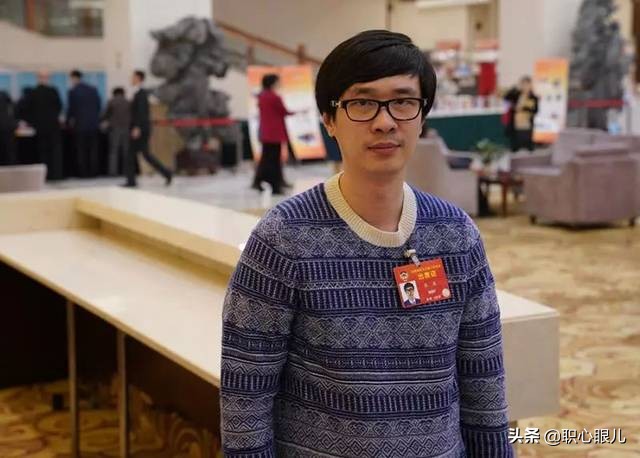 从宅男到首富：下过岗、摆过摊的唐家三少，凭啥在家就能年入过亿