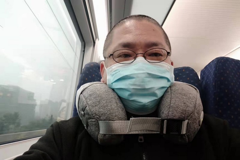 自动充气恒温热敷德国蓝宝颈椎按摩枕