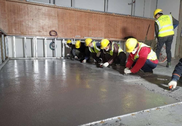 高端水磨石地板耐不耐脏,磨了几年的水磨石地板