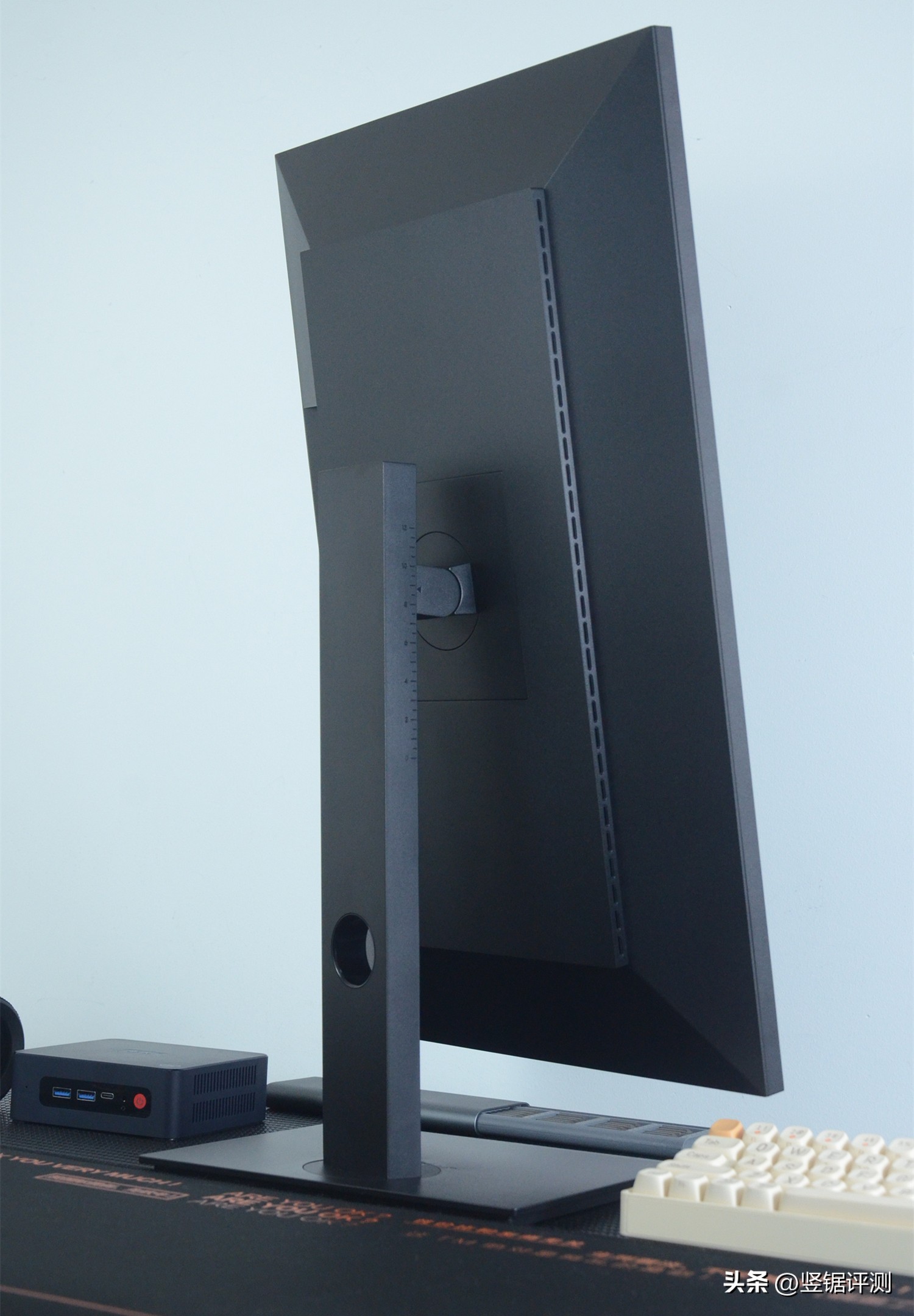 最有性价比的32寸2k显示器,最具性价比32寸曲面显示器推荐