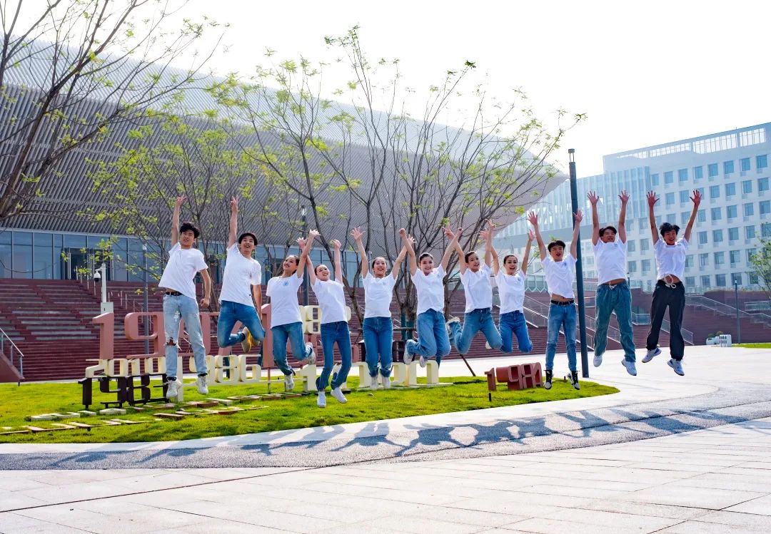 高考顺利！欢迎你来重庆，续写与重大的未来故事