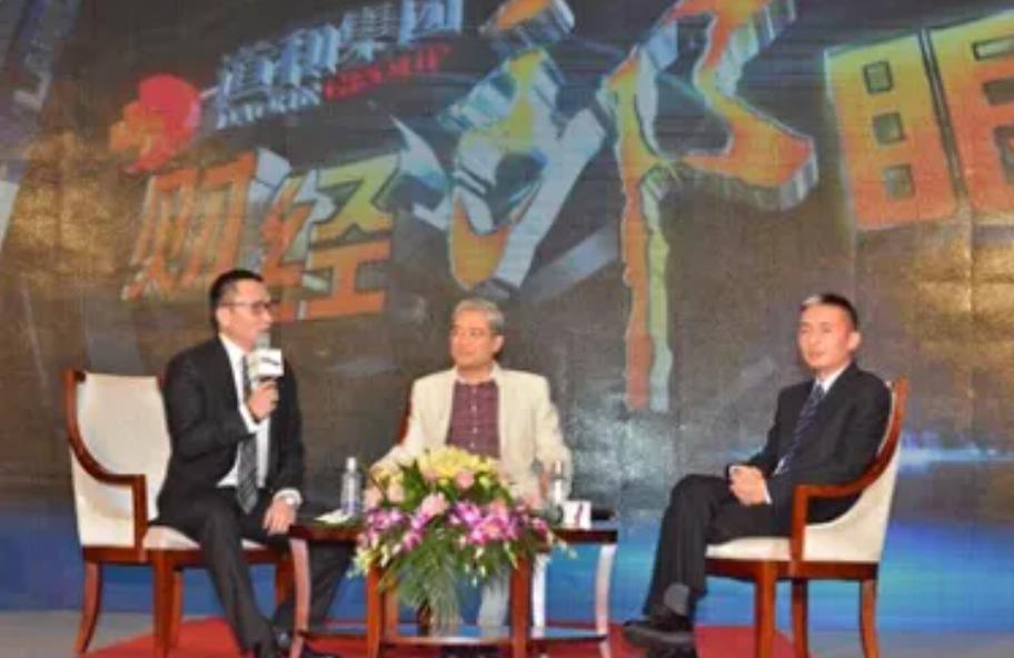 “白嫖”空姐三年，让其背负900万债务，*咸平郎**坠落之路是怎样的