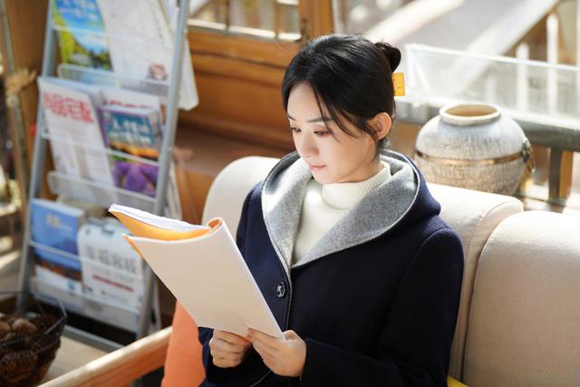 泰迪熊大衣赵丽颖,赵丽颖粉色泰迪熊