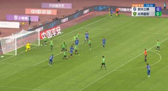 中国足球解围超燃瞬间,中国足球的催泪名场面