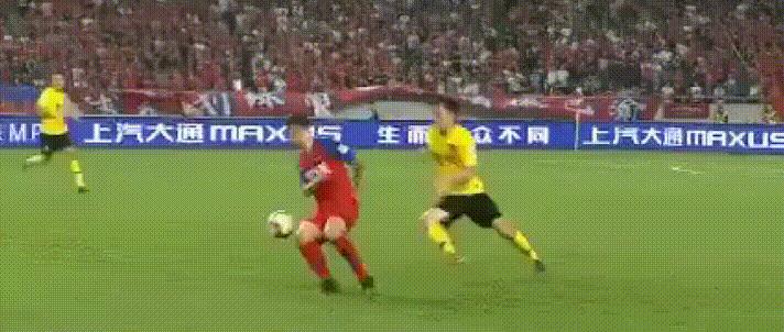 世界足坛的搞笑场面,世界足球史上最搞笑的瞬间